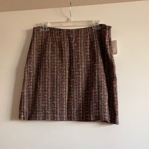 Mini patterned skirt.